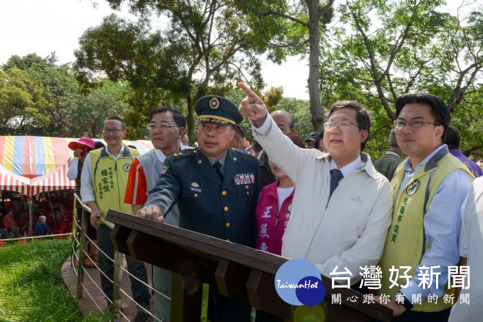 桃園市長鄭文燦前往平鎮區，出席「平鎮區雙連坡碉堡公園新闢綠美化工程完工啟用典禮」。