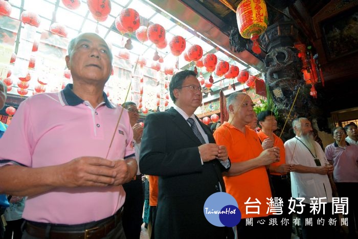 鄭市長也感謝仁海宮長期以來投入公益,展現宗教正面力量。