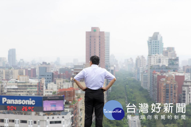 柯文哲表示,每天就做自己喜歡做的事情就好。「你做得好,人家就會選你,你做不好,每天在想三角聯盟、兩極對抗有何用?
