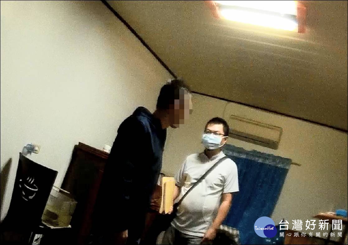 吳姓男子為首的販毒集團 以「衣服幾件」作為暗號企圖掩人耳目,大園警分局經長期蒐證,一舉逮捕依毒品罪送辦。
