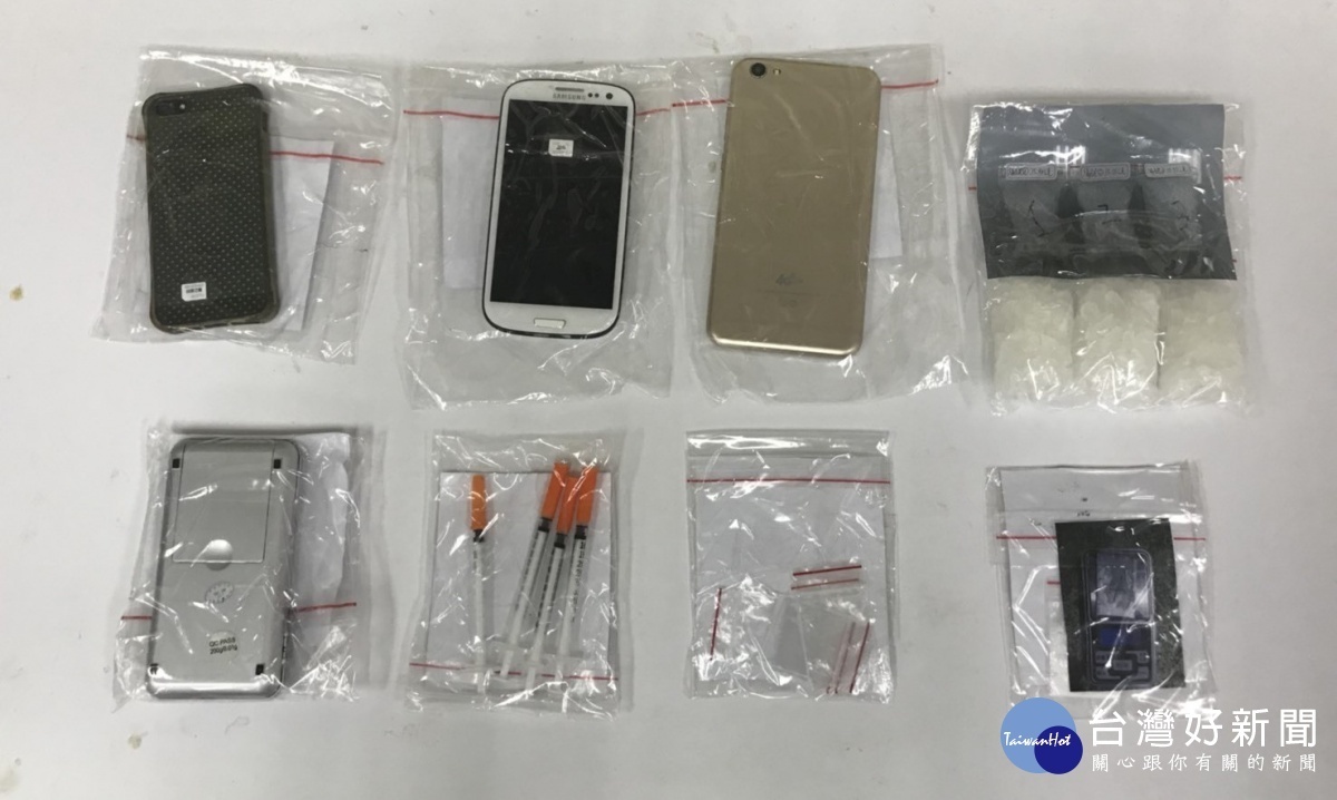 警方查獲一級毒品海洛因1包、注射針筒4支、二級毒品安非他命3包、電子磅秤1個、塑膠夾鏈袋6包。