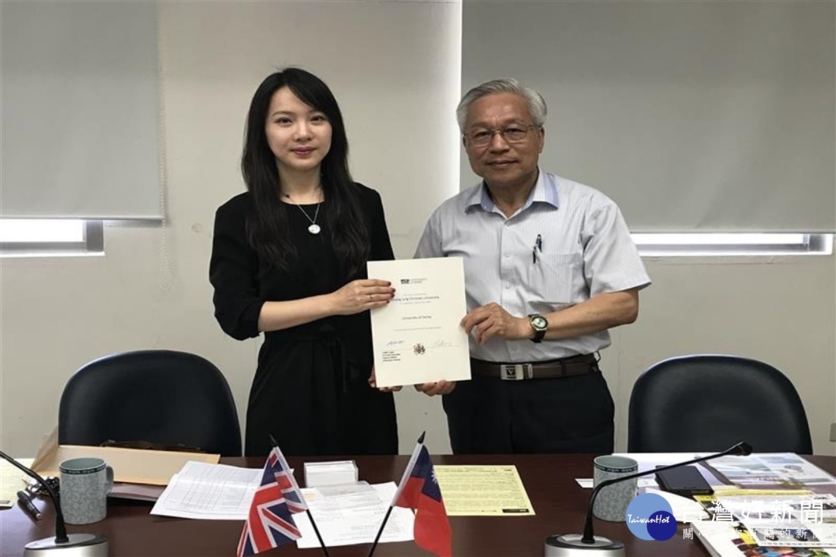 簽署夥伴關係意向書儀式，由長榮大學副校長黃伯和與王妍國際事務長代表雙方學校簽署。