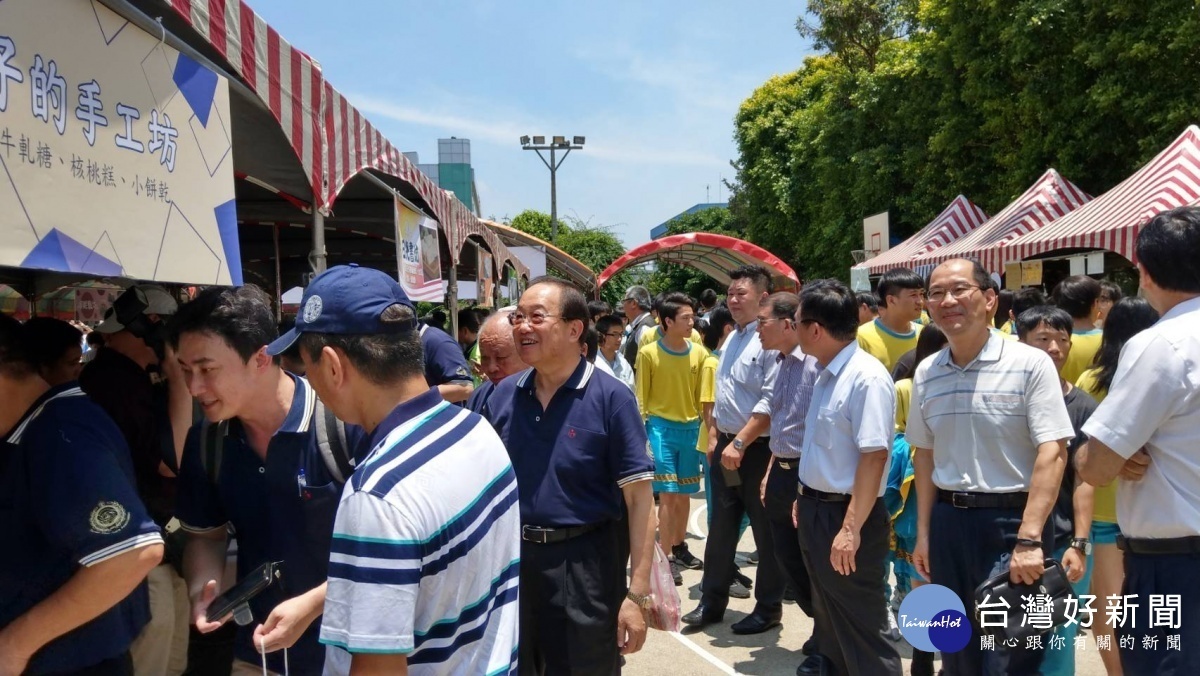 更生保護會桃園分會結合永平工商年度學校校慶辦理「新希望」更生市集活動。