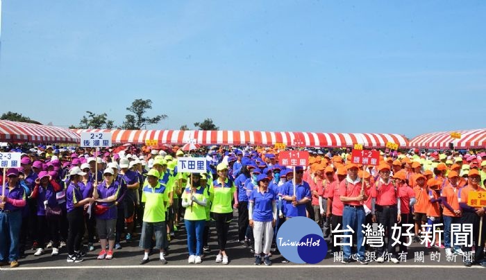 桃園市長鄭文燦,出席「107年桃園市新屋區全民運動-歡喜逗陣憶農博趣味競賽活動」。