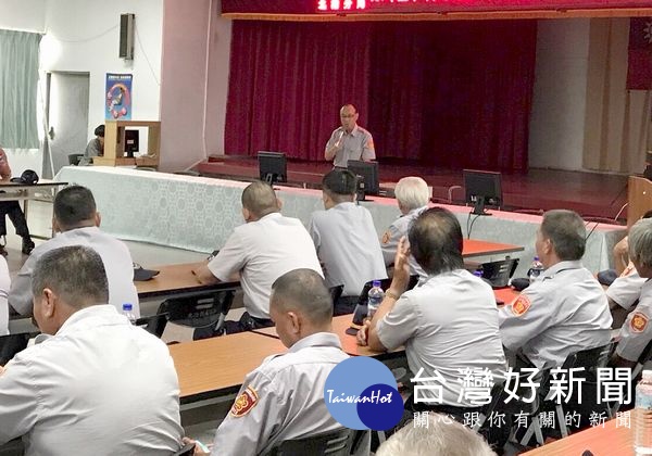 北港警分局因應萬安41號演習,動員協勤民力實作演練及強化民防協助治安能量訓練。(記者陳昭宗拍攝)