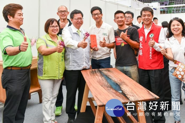 鄭市長表示,展示桃園社會住宅的家居擺飾,讓大家認識社會住宅,歡迎市民前來參觀。