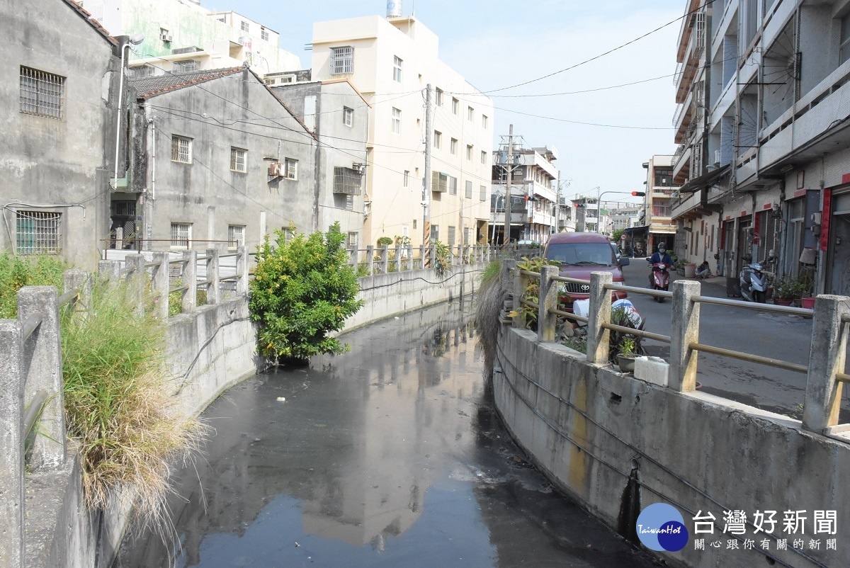 鹿港南分圳加蓋闢路工程動土(南分圳)。