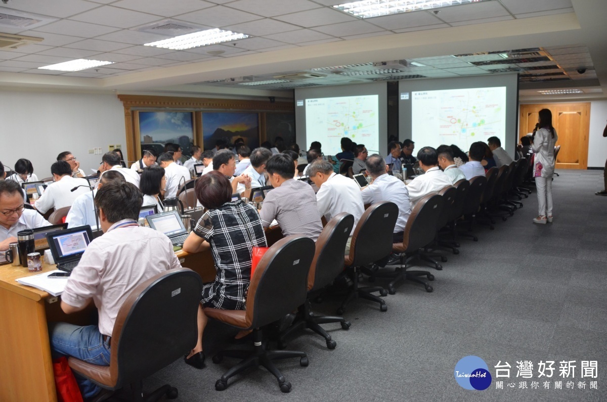 客家局長蔣絜安說明北區客家人口現況,並規劃在建德公園設置北區客家會館