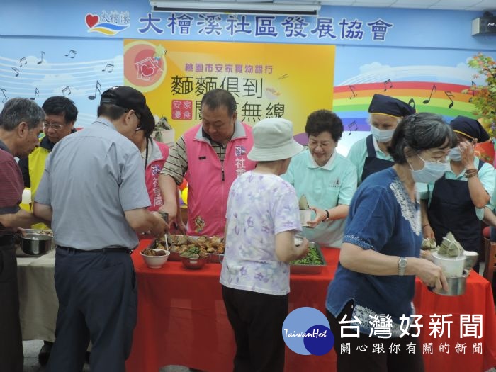 劉思遠副局長表示,非常感謝佛光山基金會捐贈物資,照顧弱勢民眾。