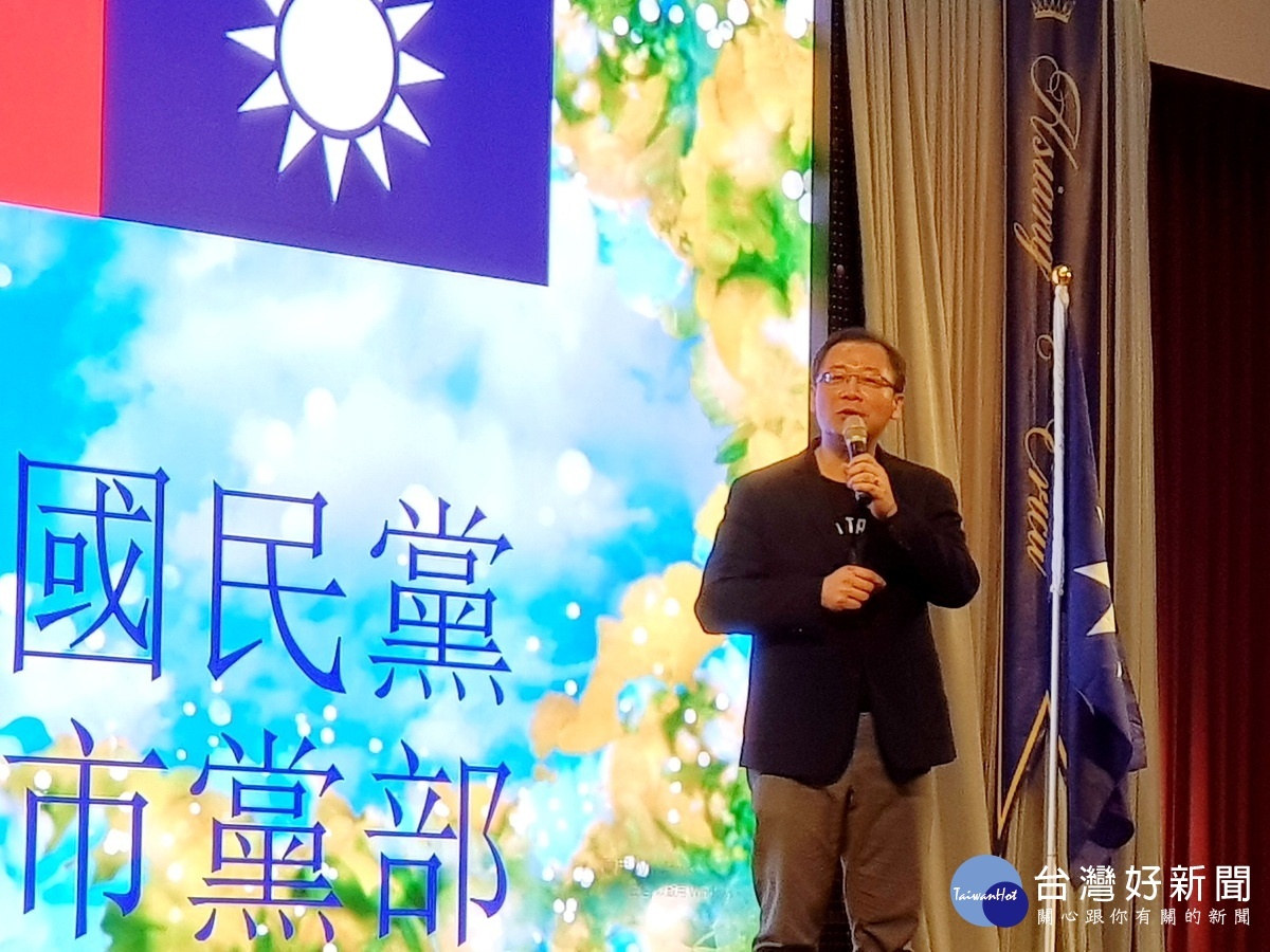 前桃園縣長立法委員吳志揚在端節聯誼餐會中,要求拔掉蔡政府在地方上的樁腳,2020年才不會繼續受害。