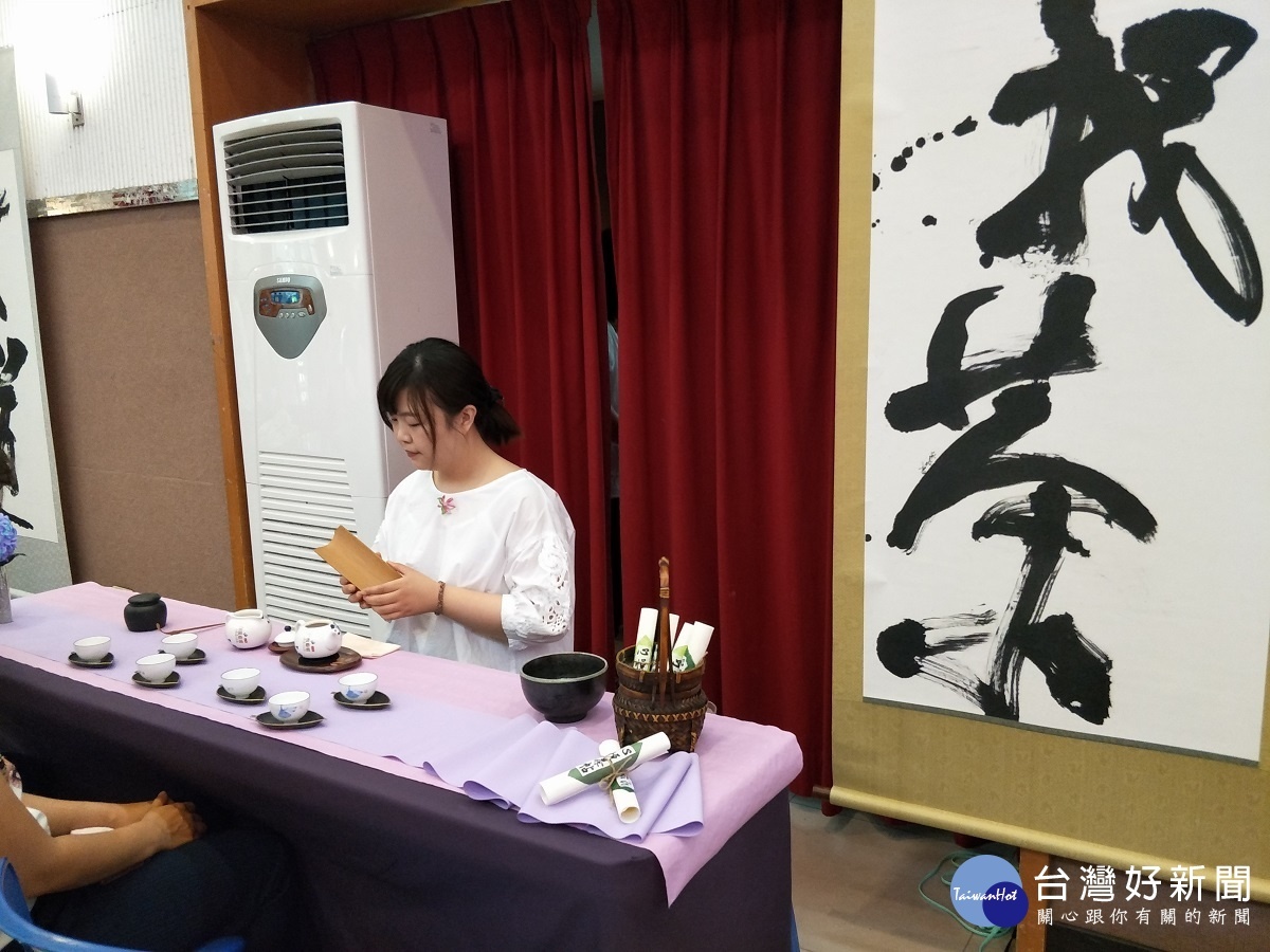 社會學園大學第40期學員成果「茶道」。圖/記者鄧富珍攝