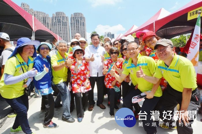 鄭市長表示,台灣是亞洲地區志工參與率最高的國家,代表台灣社會積極正向和公民參與的特質