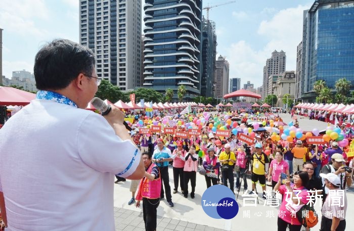 鄭市長表示,個市民融入城市、社區,展現生命力量,體現「志工台灣」、「志工桃園」的精神。