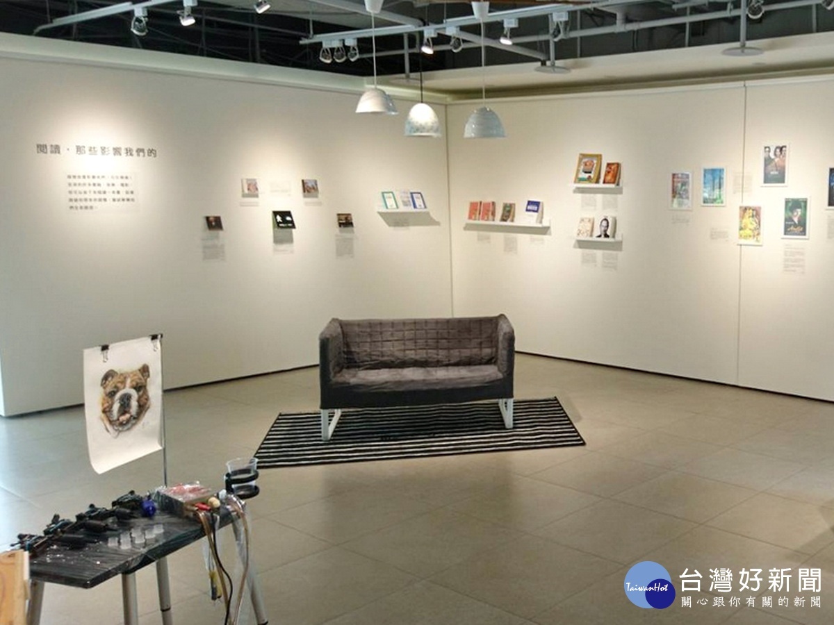 桃園A8藝文中心「來,做客」生活樣態展一隅。