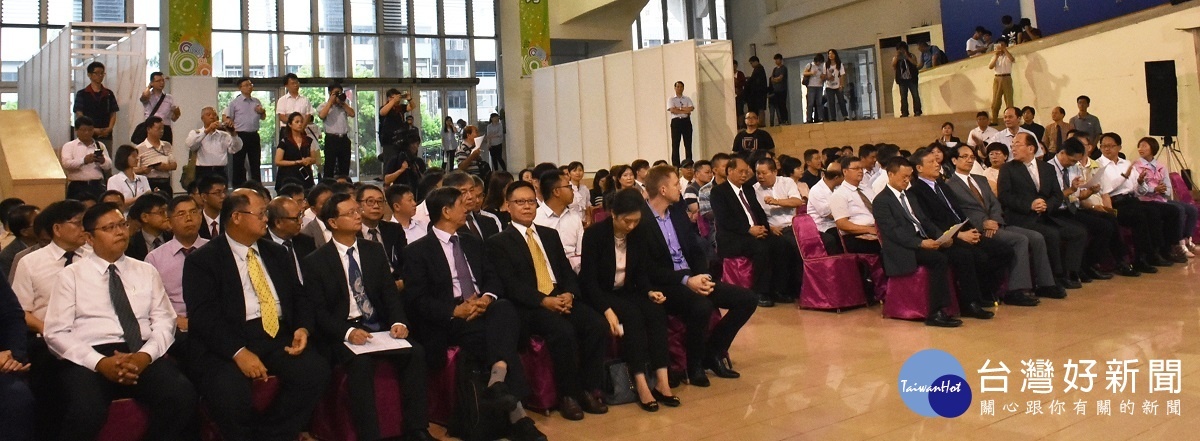 企業誠信宣言簽署儀式暨座談會,現場參與企業及代表。圖/記者鄧富珍攝