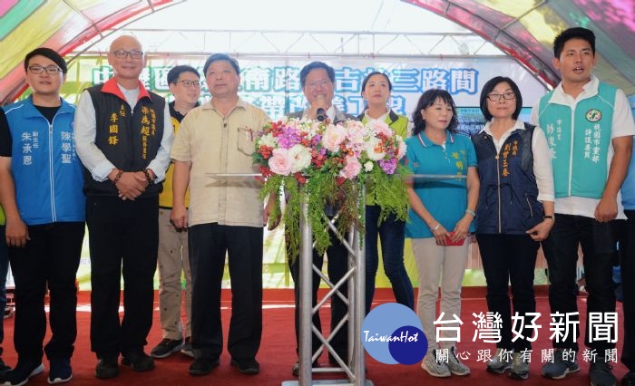 鄭市長表示,透過小工程創造大效益,降低工業區的壓迫感,增加地方活動空間。