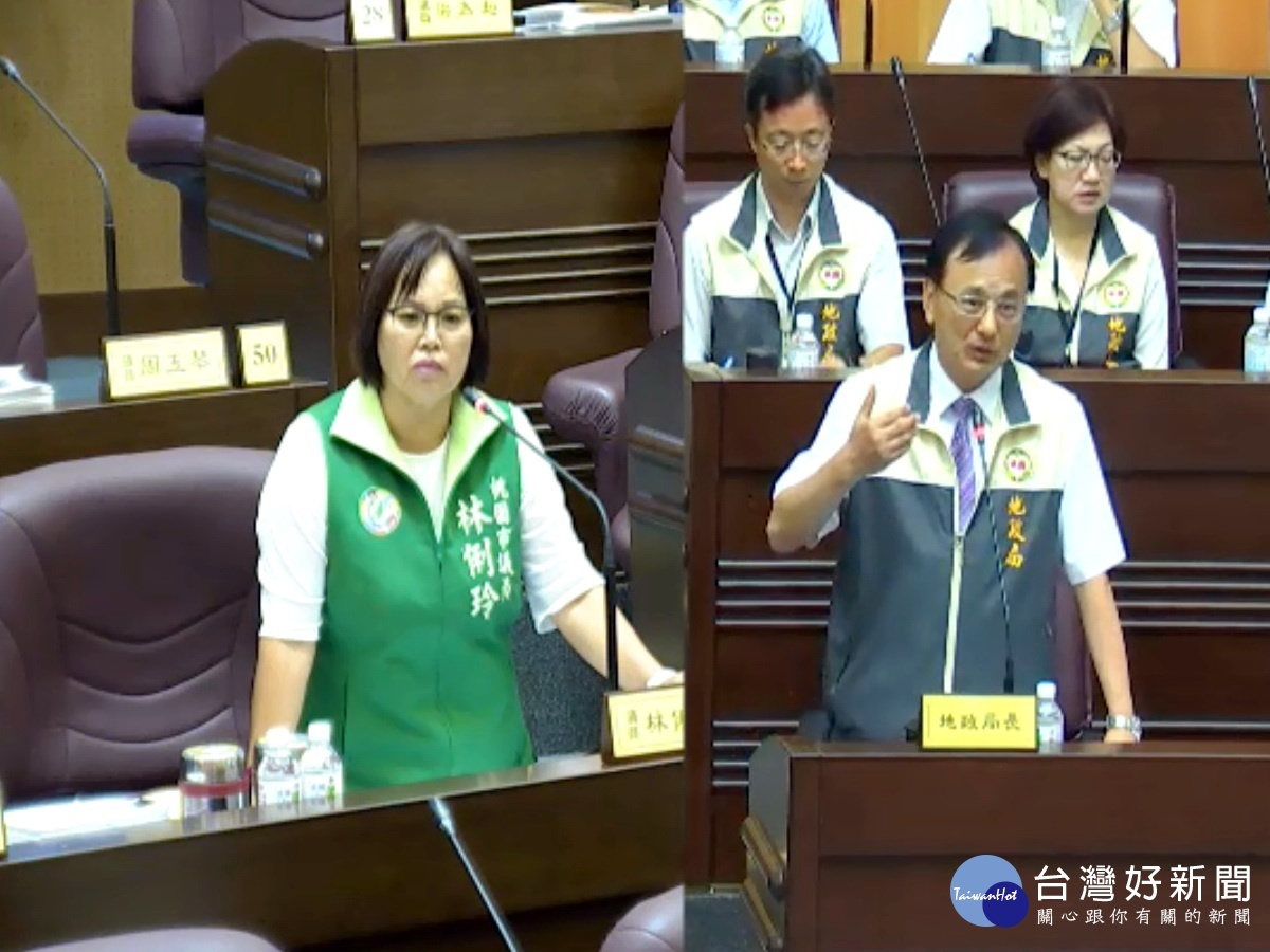 針對航空城出現集團式違建,違法套利領取補償費,桃園市議員林俐玲質詢市府地政局長陳鍚禎。