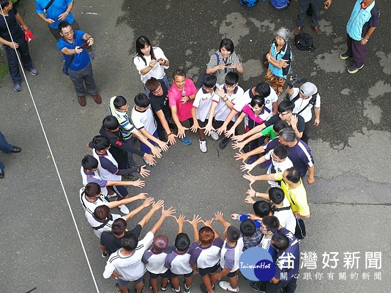 桃園市學生校外生活輔導會，於暑假期間辦理「暑假-巔峰戰士」多元戶外探索體驗營活動。