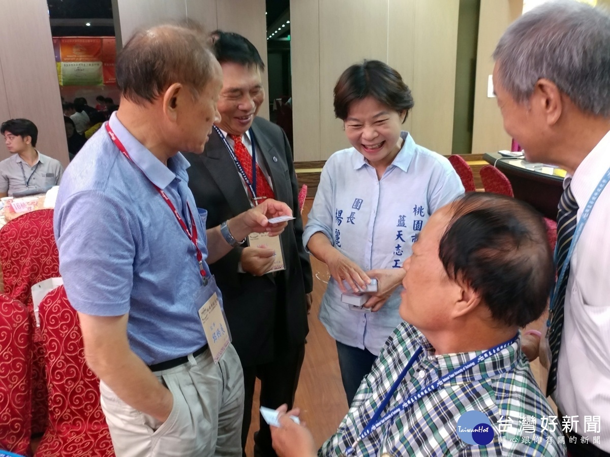 國立北科大桃園校友會 五化管理服務校友(楊麗環與前縣府局長黃隆洋)