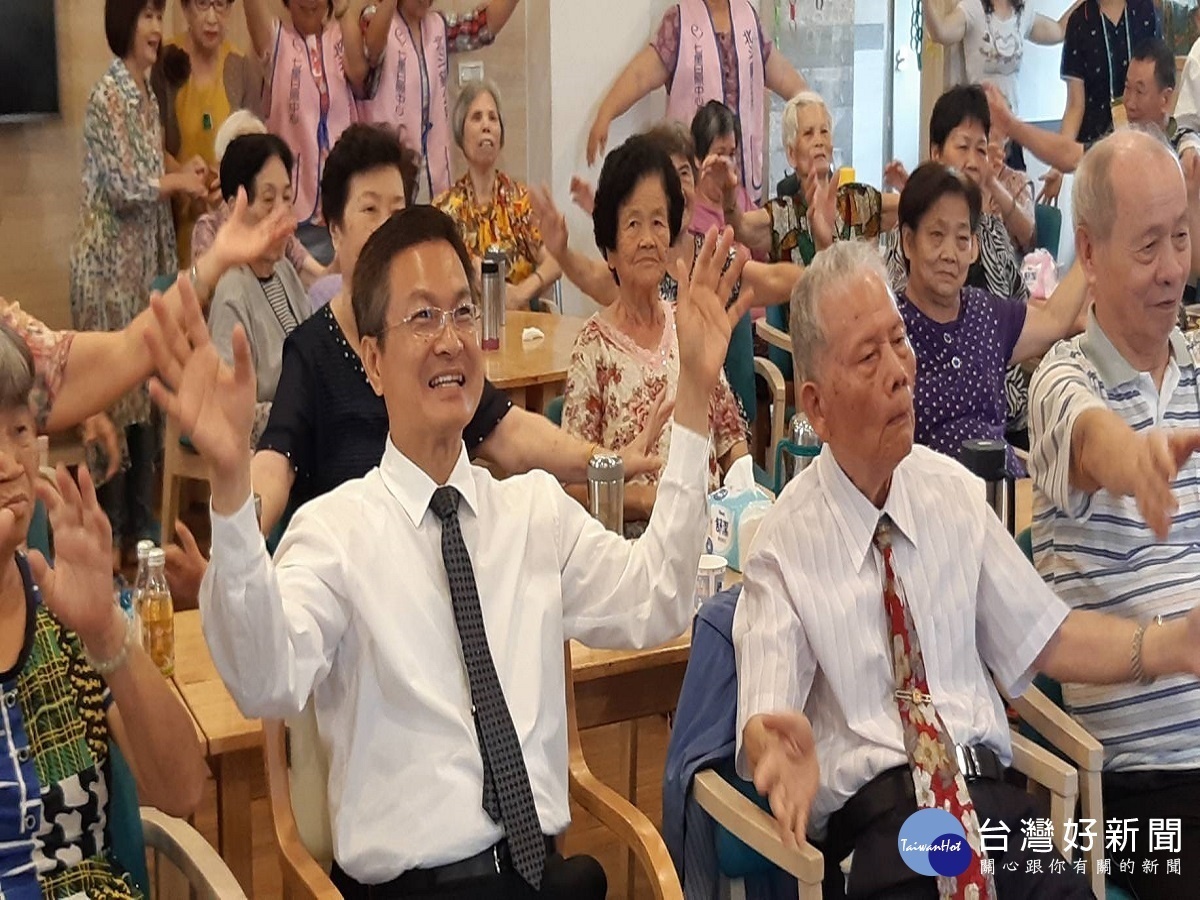 秀和苑日照中心經營有成 吸引海外團體參訪取經