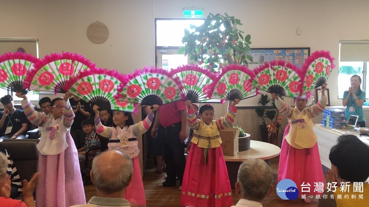 韓國長老教會傳統的舞蹈表演，相當精彩。
