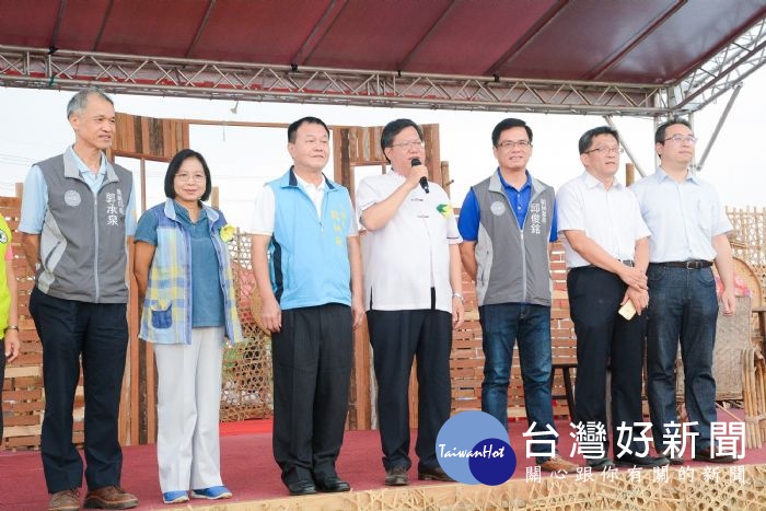 桃園市長鄭文燦,出席「2018桃園地景環境劇場─《戀戀海客庄》」活動。