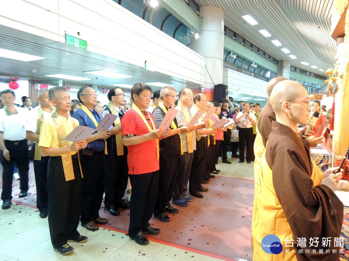 靈鷲山第25屆水陸空大法會暨生命和平音樂會8月8日在桃園巨蛋啟建。