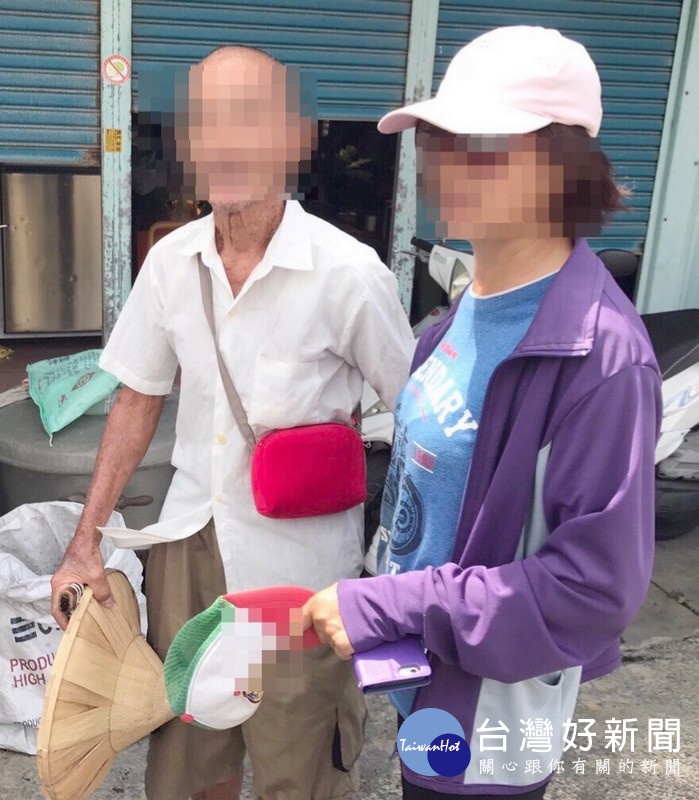 北港所暖警積極協助迷途又路倒的老翁找尋家人,將其平安送返與家人團聚,深獲民眾肯定讚許。