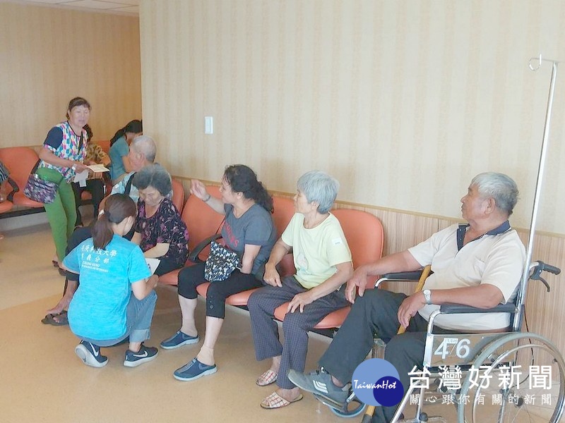台塑企業為落實地方回饋、關心在地鄉民身體健康,連續九年由雲林長庚紀念醫院執行免費健檢活動,籲請鄉民踴躍參加。(記者陳昭宗拍攝)