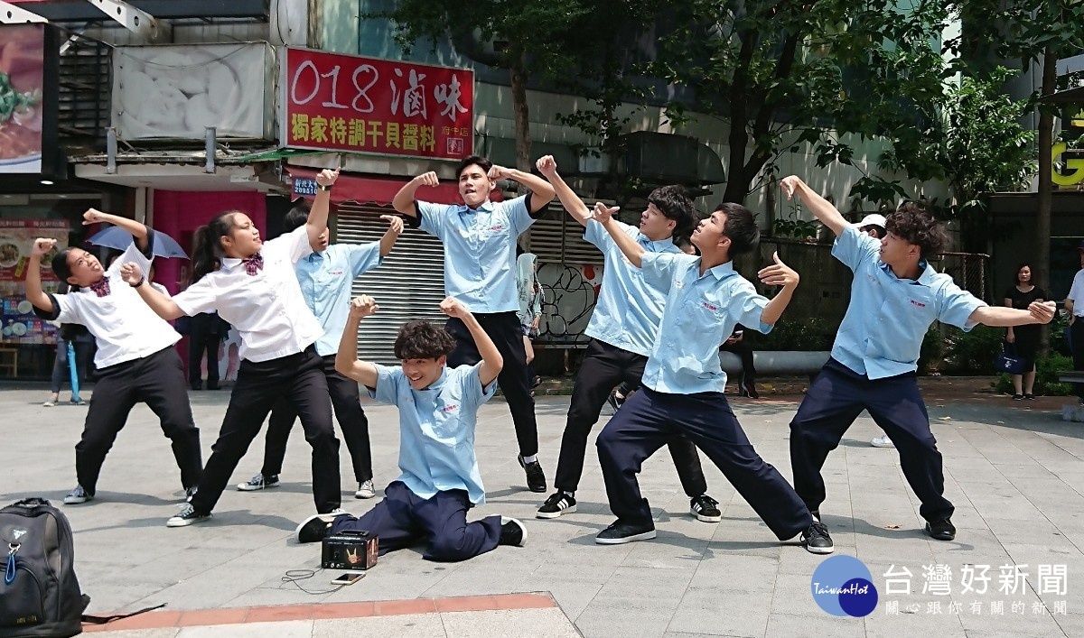 首圖