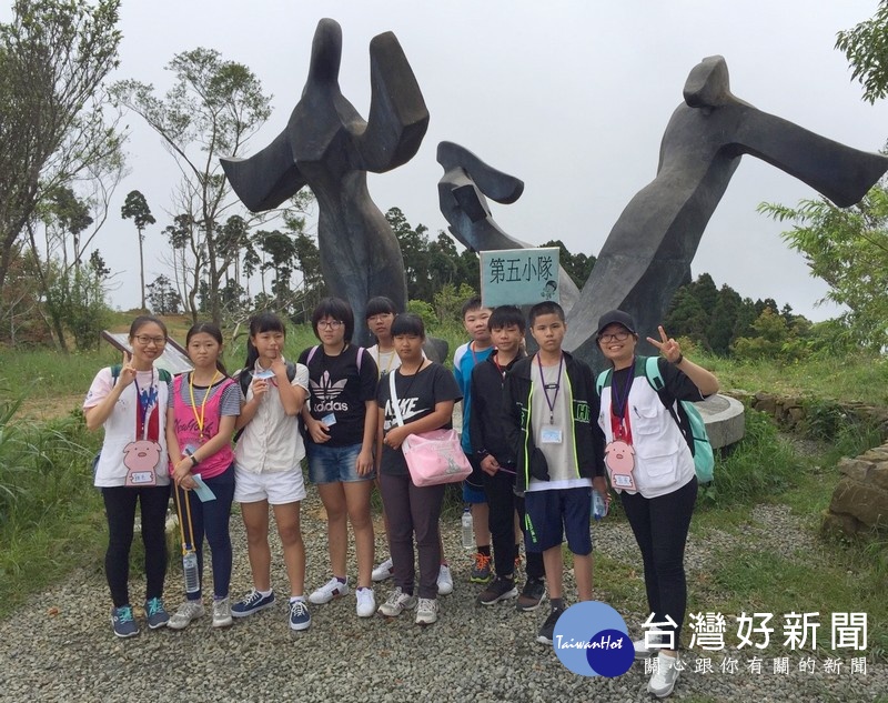 雲林家扶國中生在暑假期間走訪草嶺,感受大自然的美好,亦認識雲林在地的草嶺風景特色。