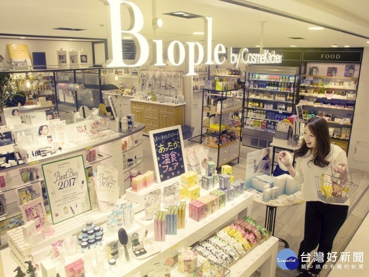 連接橫濱車站西口的JOINUS網羅近400間店鋪品牌,吃喝玩樂樣樣俱全。