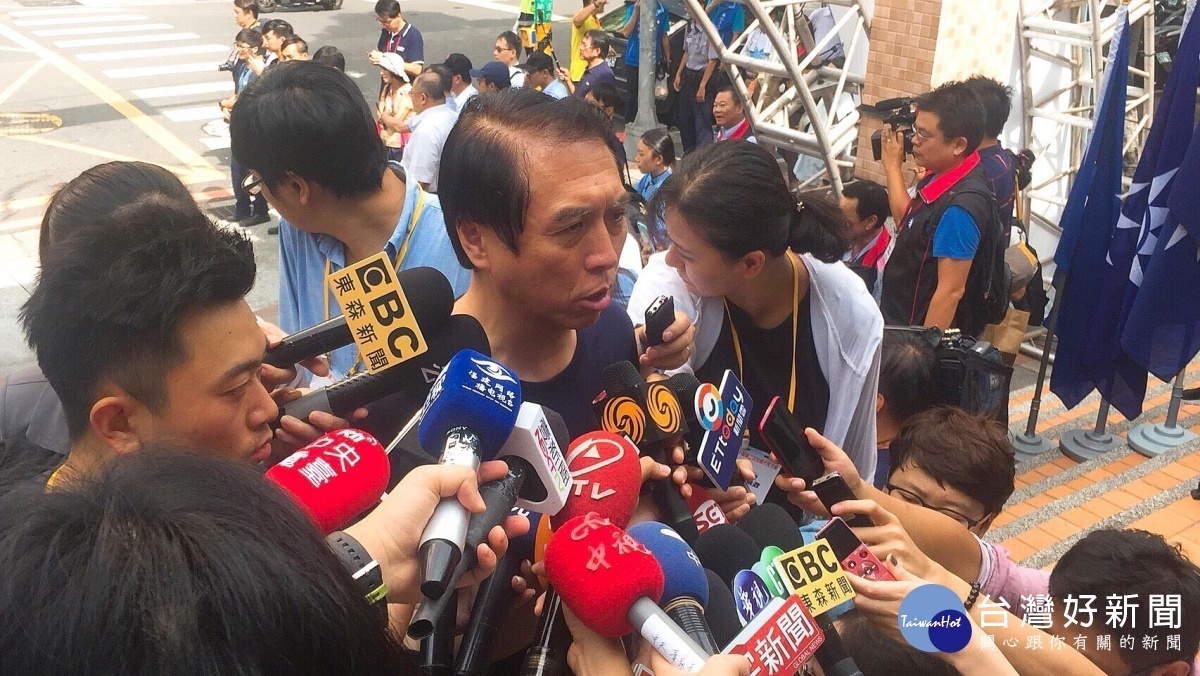 陳學聖說:如果真的要分裂,只有楊麗環一個人分裂。