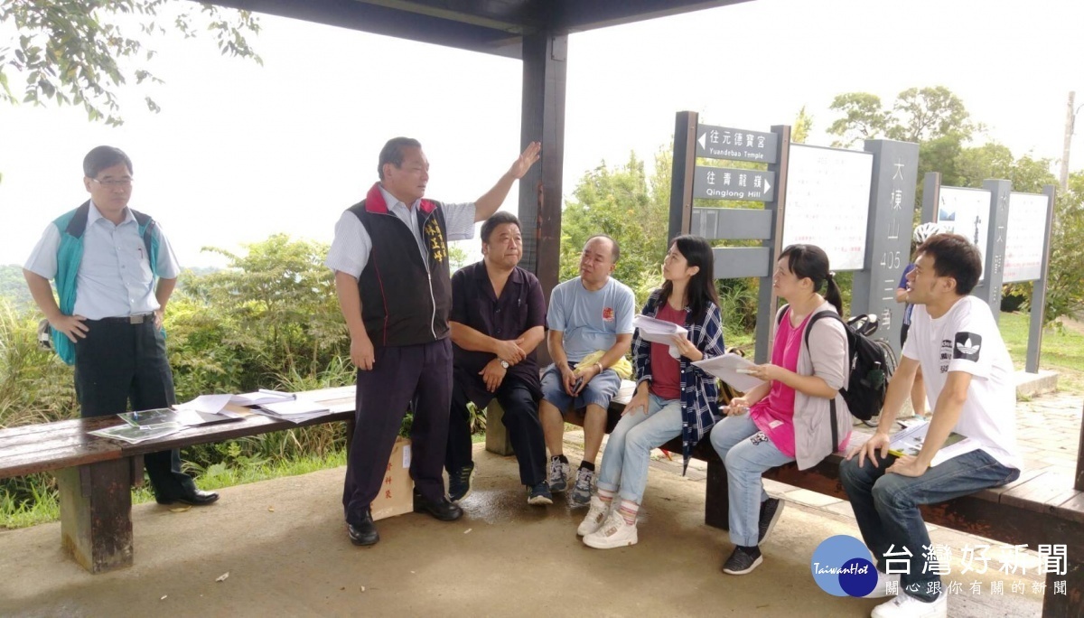 桃園市議員林正峰邀集桃園與新北市政府共同會勘桃園市龜山區與新北市樹林區交界的「大棟山」。