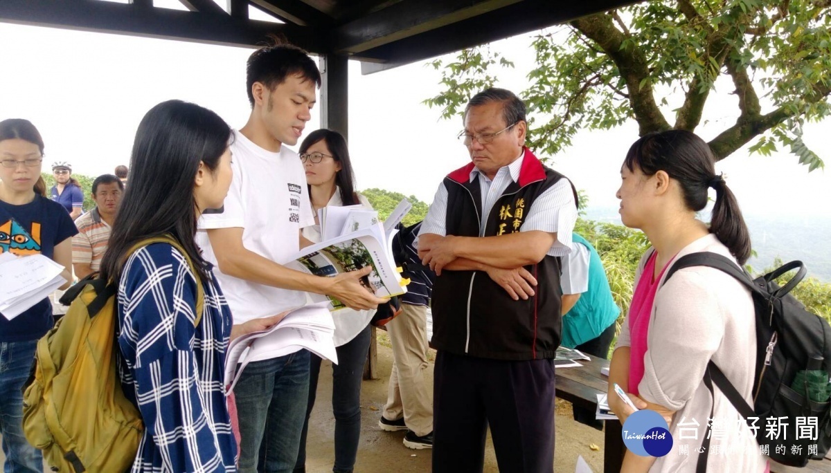 桃園市議員林正峰邀集桃園與新北市政府共同會勘桃園市龜山區與新北市樹林區交界的「大棟山」。