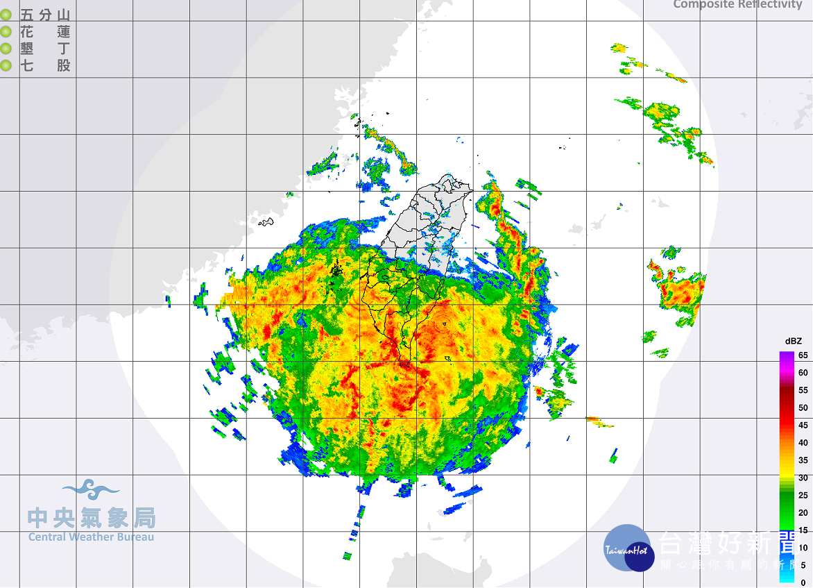 氣象局發布豪雨特報,屏東縣及高雄市有豪雨或局部大豪雨發生的機率,台南市、澎湖縣及台東縣有大雨或局部豪雨發生的機率,嘉義、雲林及金門地區有局部大雨發生的機率(圖/中央氣象局)