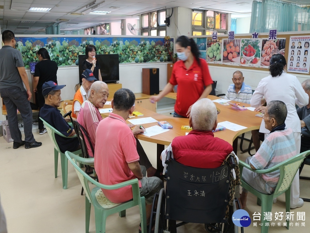 彰榮辦理長者藝術療育團體活動 有助長者紓壓與解決困擾