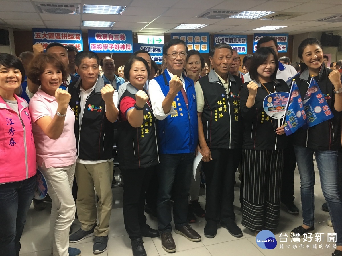立委正副議長等地方人士都來讚聲祝福。(記者扶小萍攝)