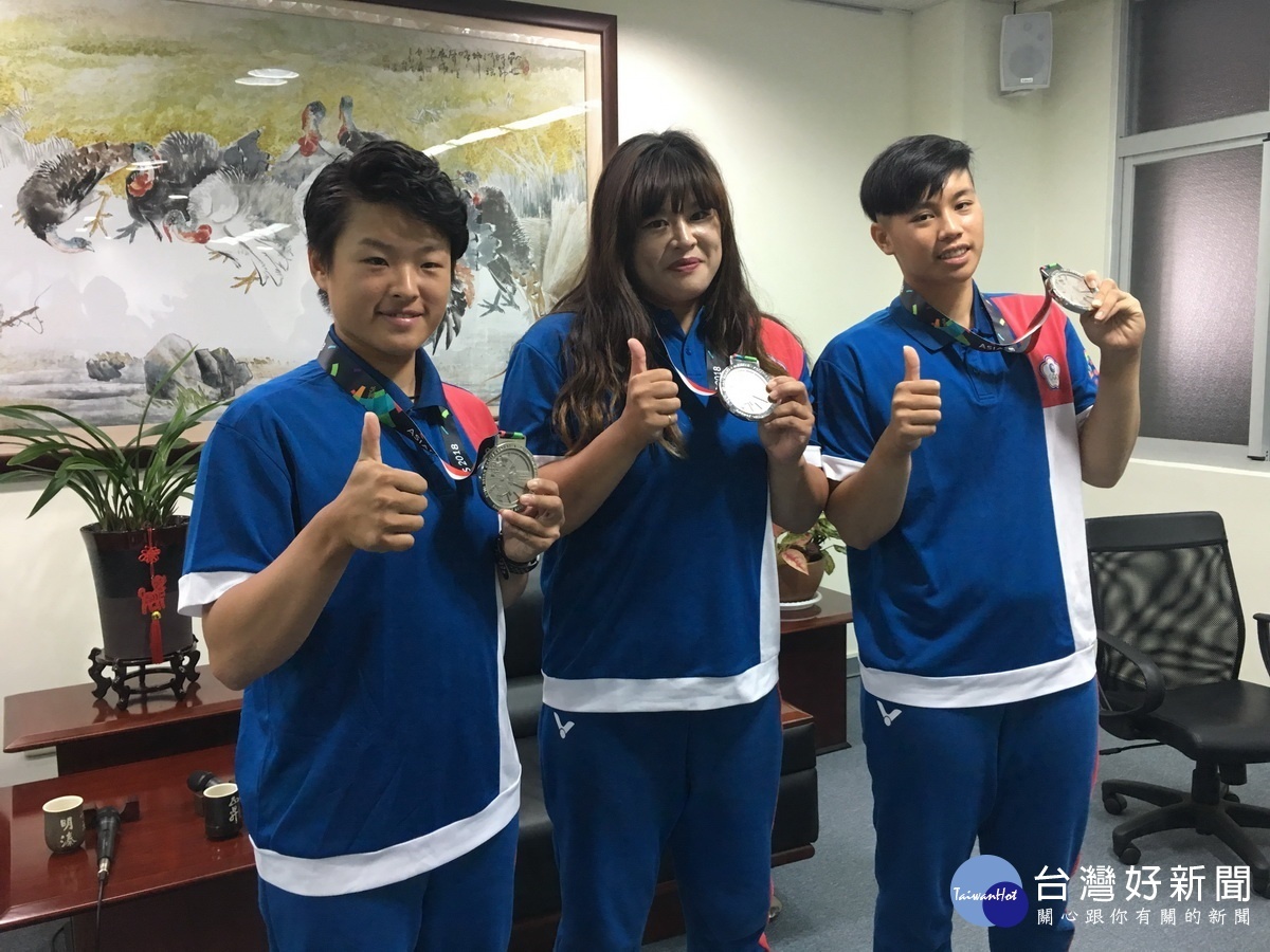 女壘三名投手表現優異。(記者扶小萍攝)