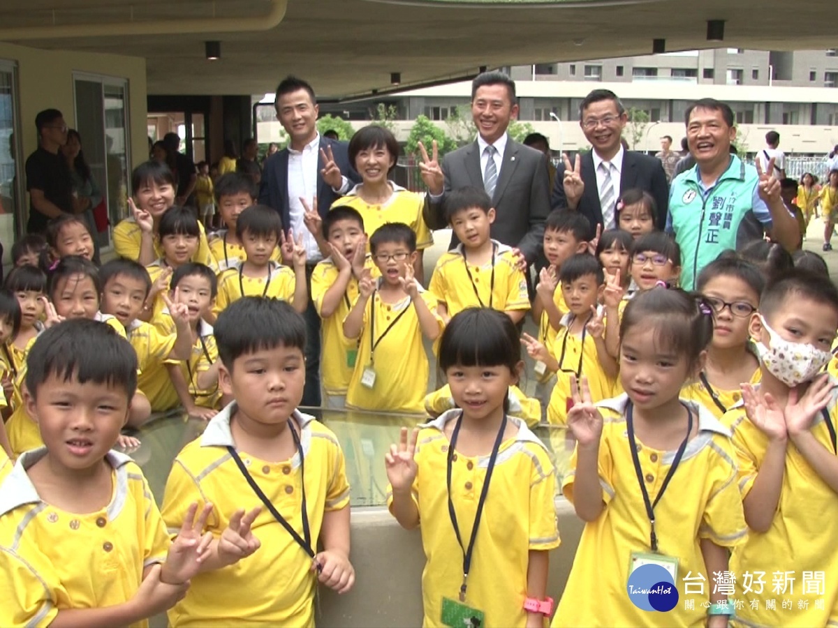 Life生活網 關埔國小新生入學林智堅探訪新校園