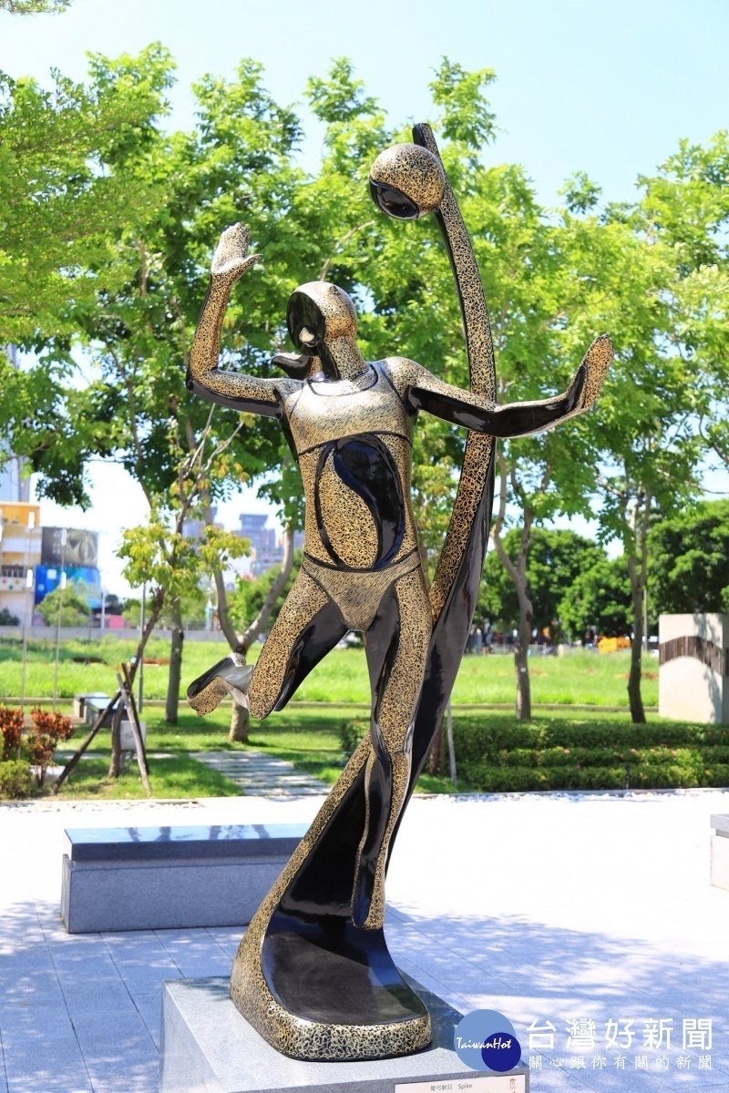 東亞青雕塑公園揭幕