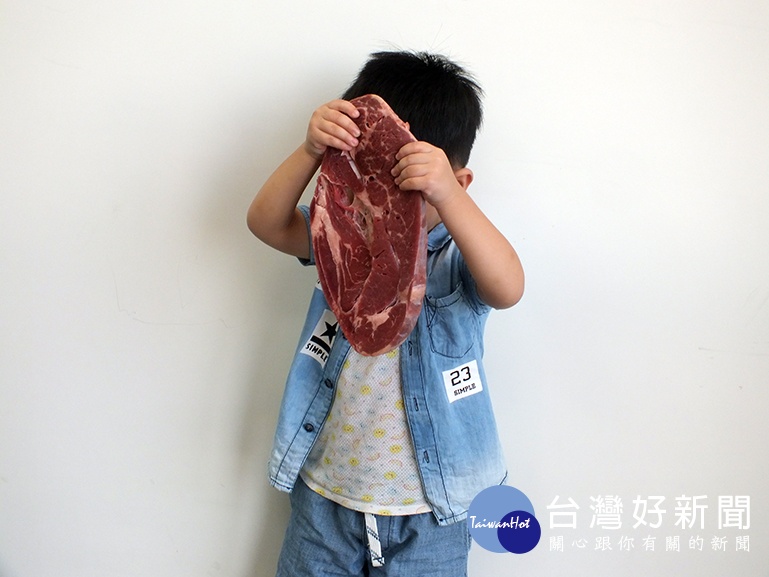 ▲ 市價1780元的「比臉大」牛排,可用點數免費換得。(圖/Deila商城提供)