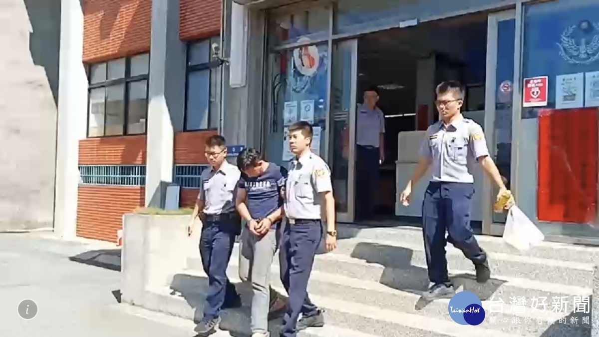 王嫌身負竊盜及毒品兩項通緝,將入獄執行。
