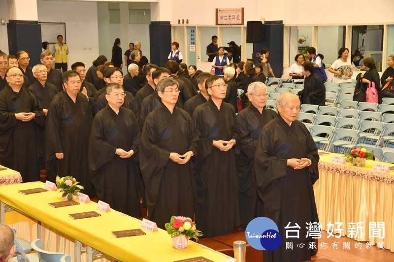 台塑企業舉辦「中元普渡消災祈福三時繫念法會」，齊心祈求各地無災無難、永保平安。