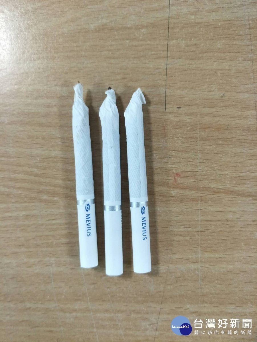 大溪警方在汽車旅館內查獲鍾姓及陳姓通緝犯等吸毒,訊後依法究辦。