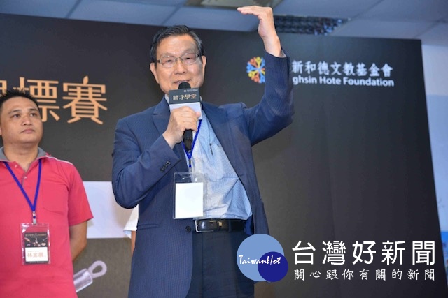帕莎蒂娜董事長許正吉,高度肯定將才學堂計畫與合作公益團體,共同打造培育烘焙人才不遺餘力。