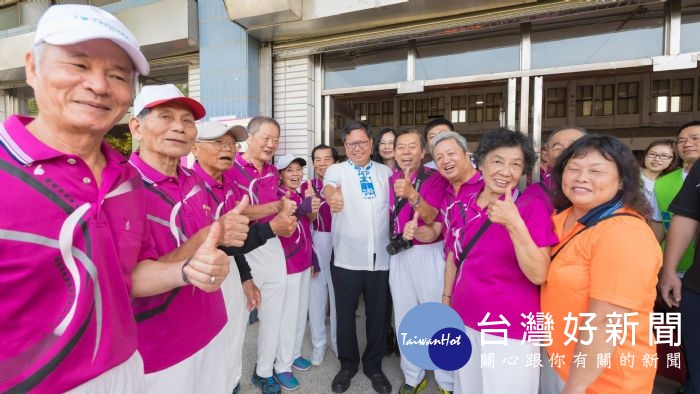 桃園市長鄭文燦，出席「桃園市長青會－銀髮族會員趣味運動大會暨老人福利宣導」。