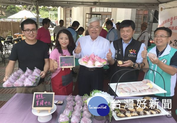 「2018北港國際糕餅麻油節」熱鬧啟動，歡迎全國民眾來北港品嘗傳統大餅、麻油伴手禮及美食小吃，還可以探尋歷史文物古蹟，豐富人生。