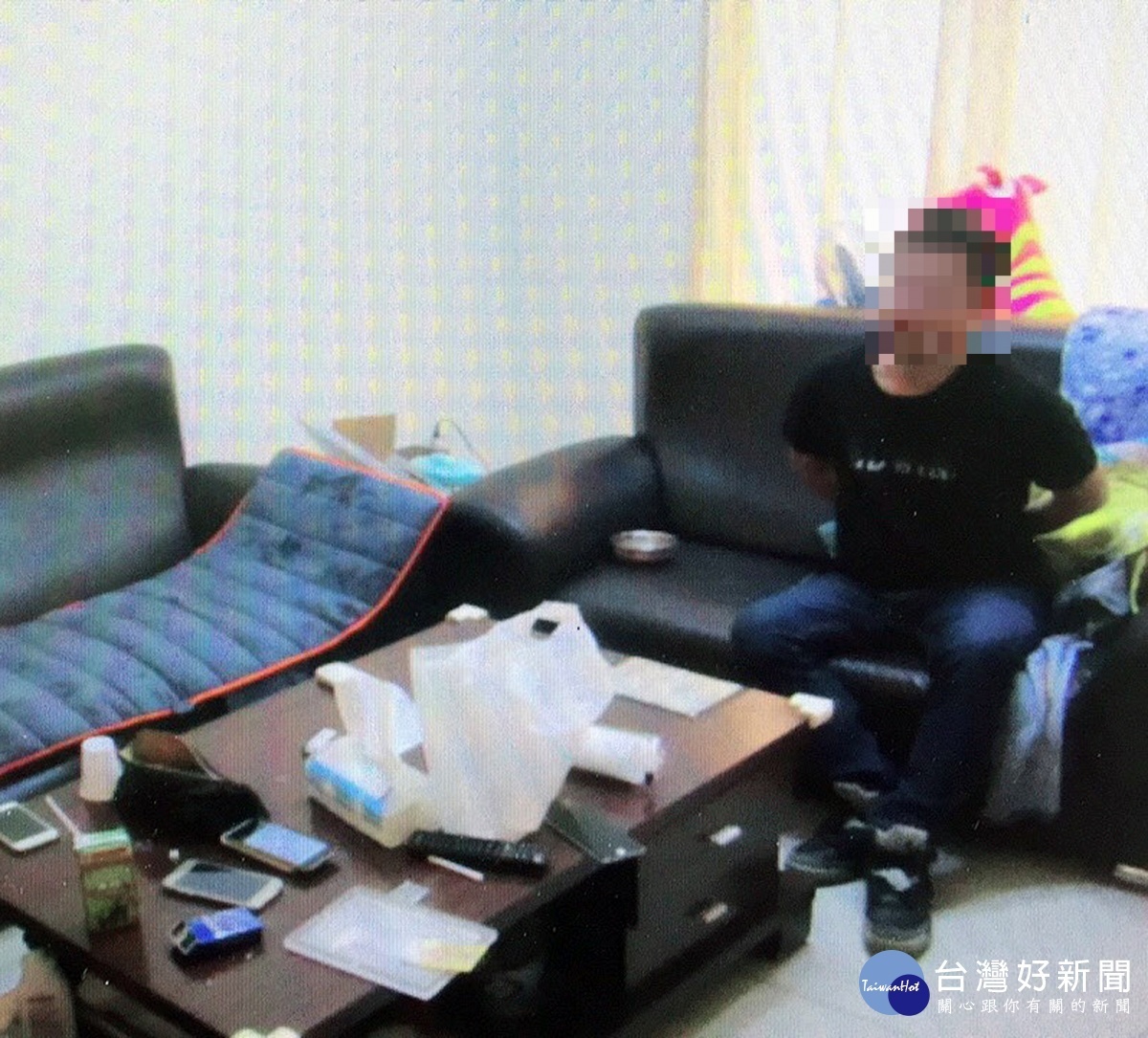 中壢分局青埔派出所警員執行安居緝毒專案勤務,查獲大批毒品轉讓及販賣案件。