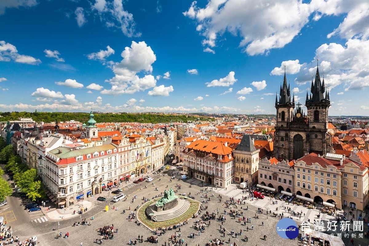 布拉格有百塔之城美譽，捷克共和國首都，是一座歐洲歷史名城。（圖／喜鴻假期提供）